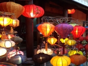 世界遺産ホイアンではぼんぼりを買おう
